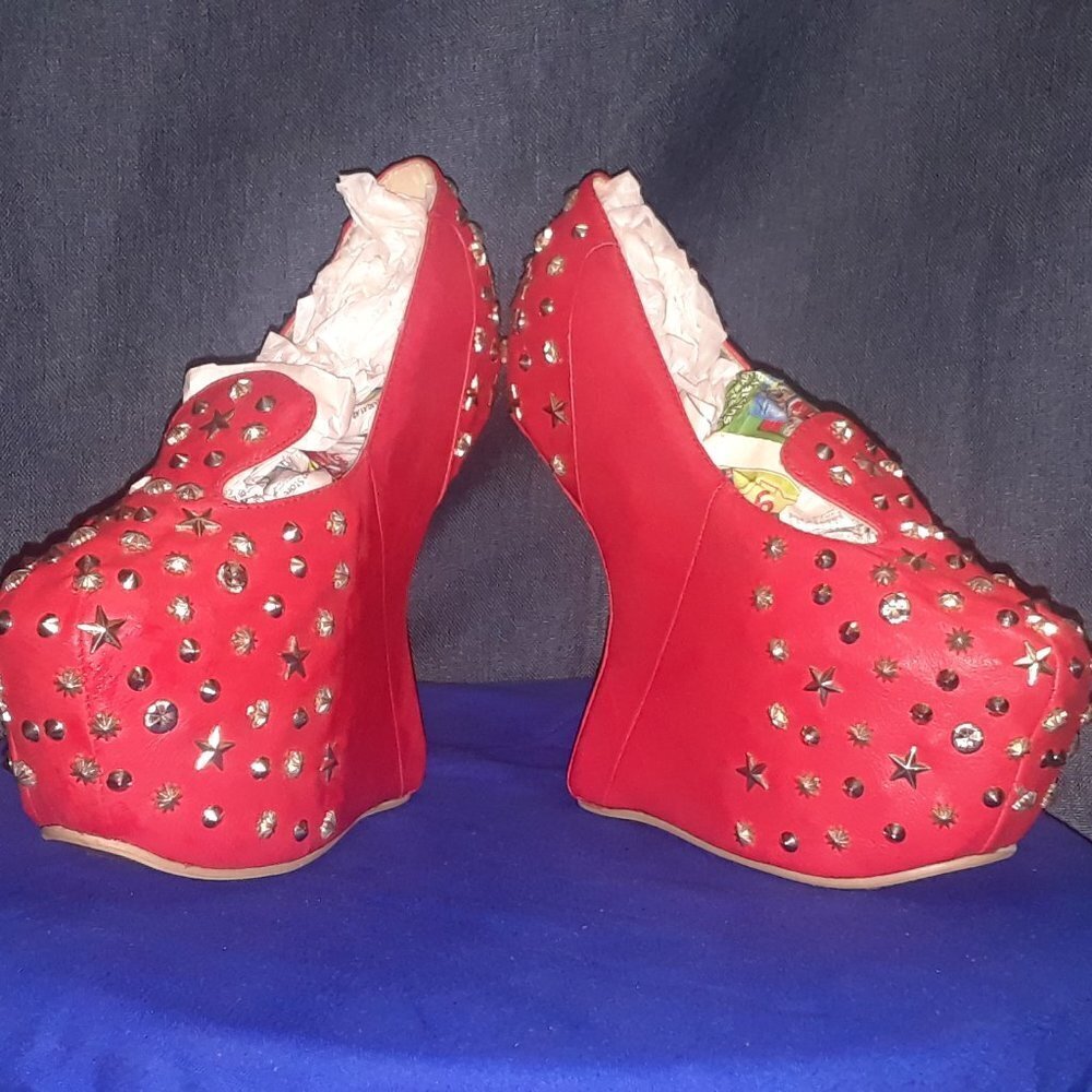 HEELESS WEDGE